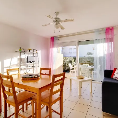 Apartment T3 Avec Terrasse - A 50m De La De Biscarrosse, Parking Prive Inclus - Fr-1-521-15 *